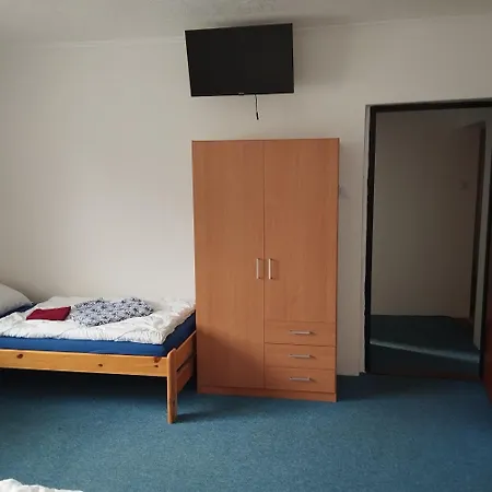 Tyn Nad Vltavou-temelin *